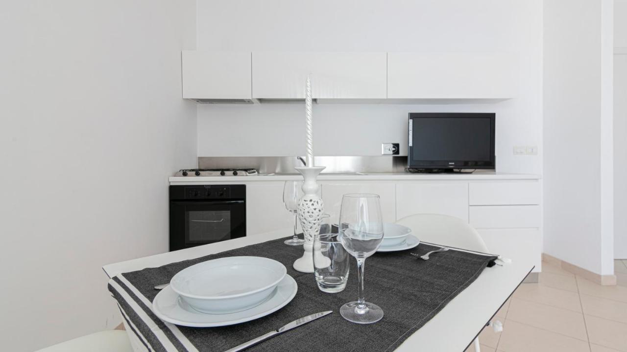 Residenza Excelsior - Bilocali Piano Terra Leilighet Marina Di Montenero Eksteriør bilde
